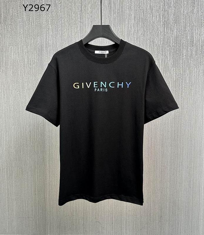 GIVENCHY Men's T-shirts 351